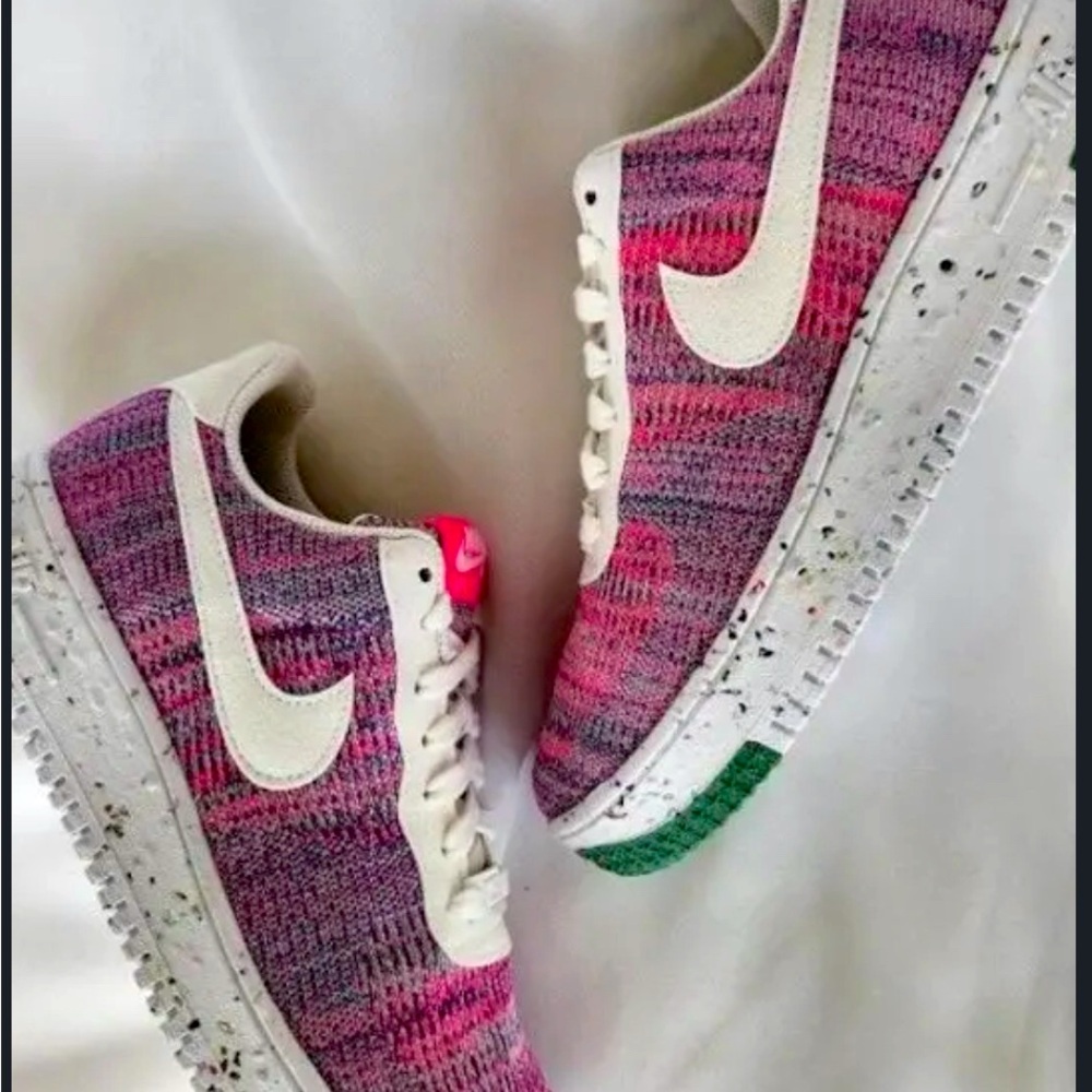 Nike Air Force 1 Flyknit.
